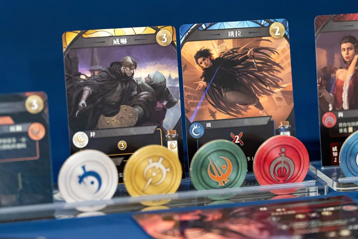桌遊迷霧之子中的「牌庫構築」是什麼?
